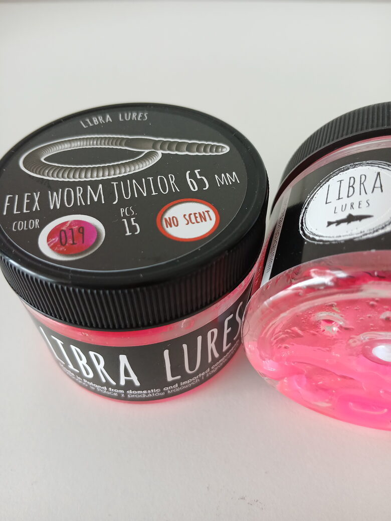 Flex Worm Junior 65mm, 019-Hot Pink, 0,48gr, no scent, 15pcs/pack