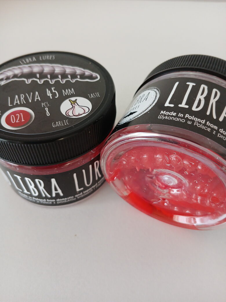 Larva 45mm, 021-Red, 1,6gr, Garlic, 8pcs/pack