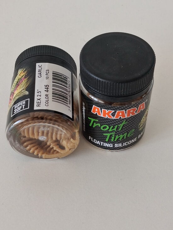 Akara Softail Trout Time REX 2.5" / 63mm Garlic Color 445 (10 tk)