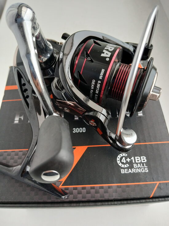 Akara "Fish Point" FPF3000A, 4+1 bb, 0,25/245 mm, 5,1:1, with spare spool