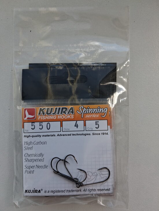 Kujira 550 āķi Nr.4 BN Jig Spinning 5gab