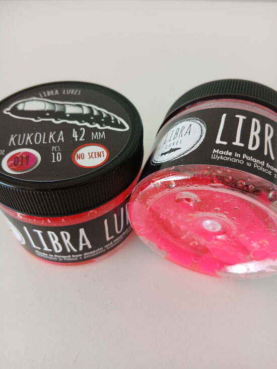 Kukolka 42mm, 019 Hot Pink, 1,2gr, no scent, 10pcs/pack